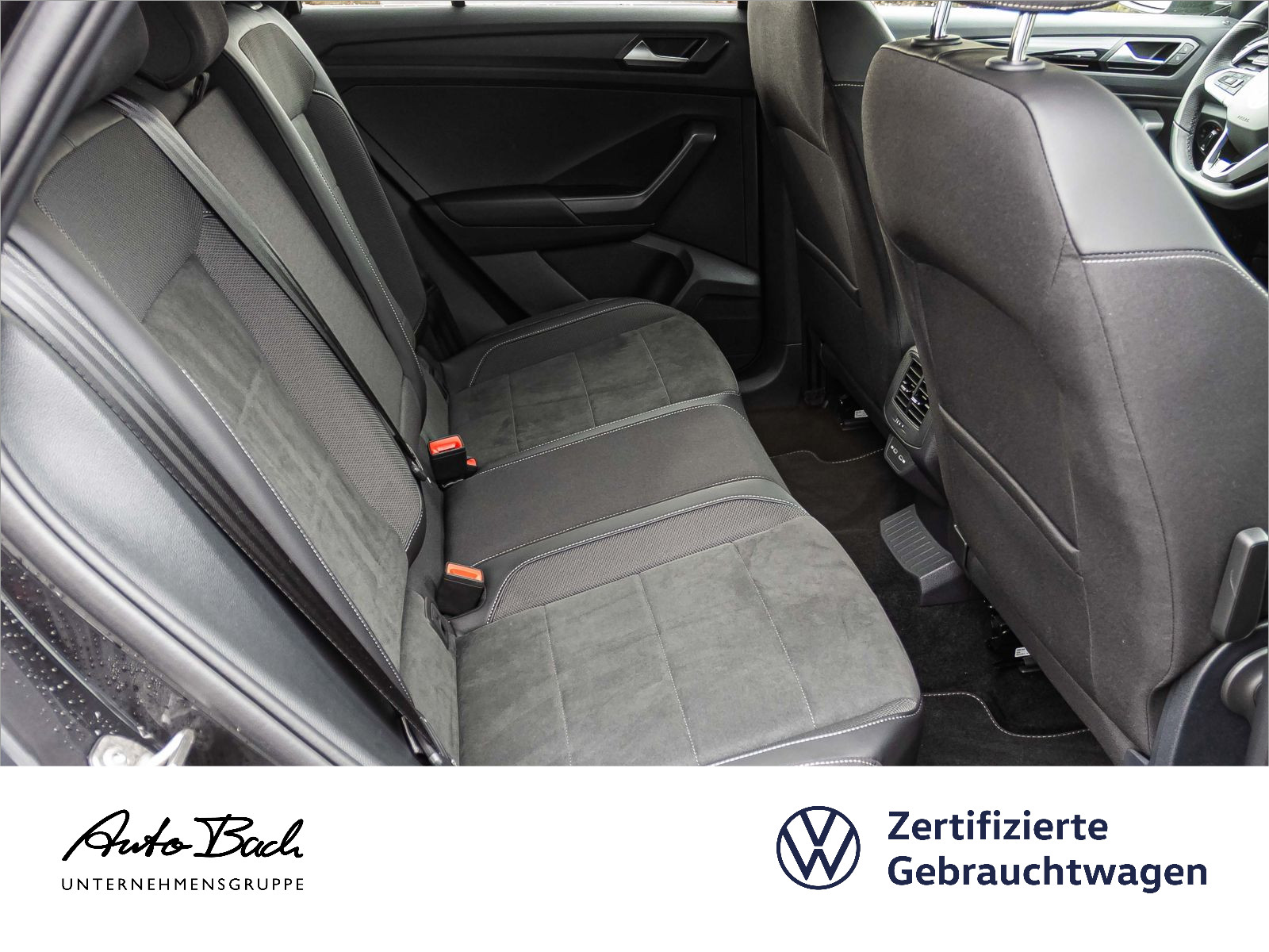 Volkswagen T-Roc 1.5 TSI DSG R-Line, AHK, Navi, LED-Plus, Rückfahrkamera, App-Connect