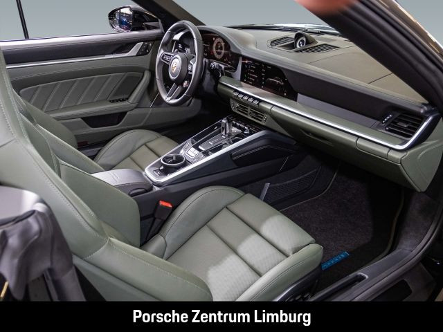 Porsche 992 911 Carrera 4 GTS Cabrio Burmester InnoDrive