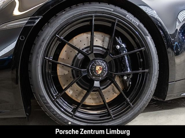Porsche 992 911 Carrera 4 GTS Cabrio Burmester InnoDrive