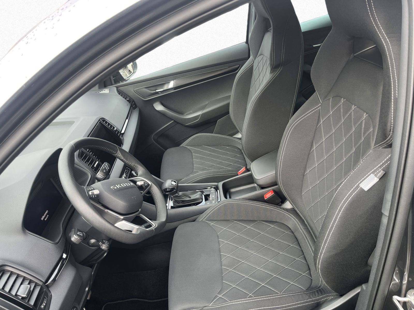 Skoda Karoq Sportline 2.0TDI DSG Navi LED ACC AHK EPH