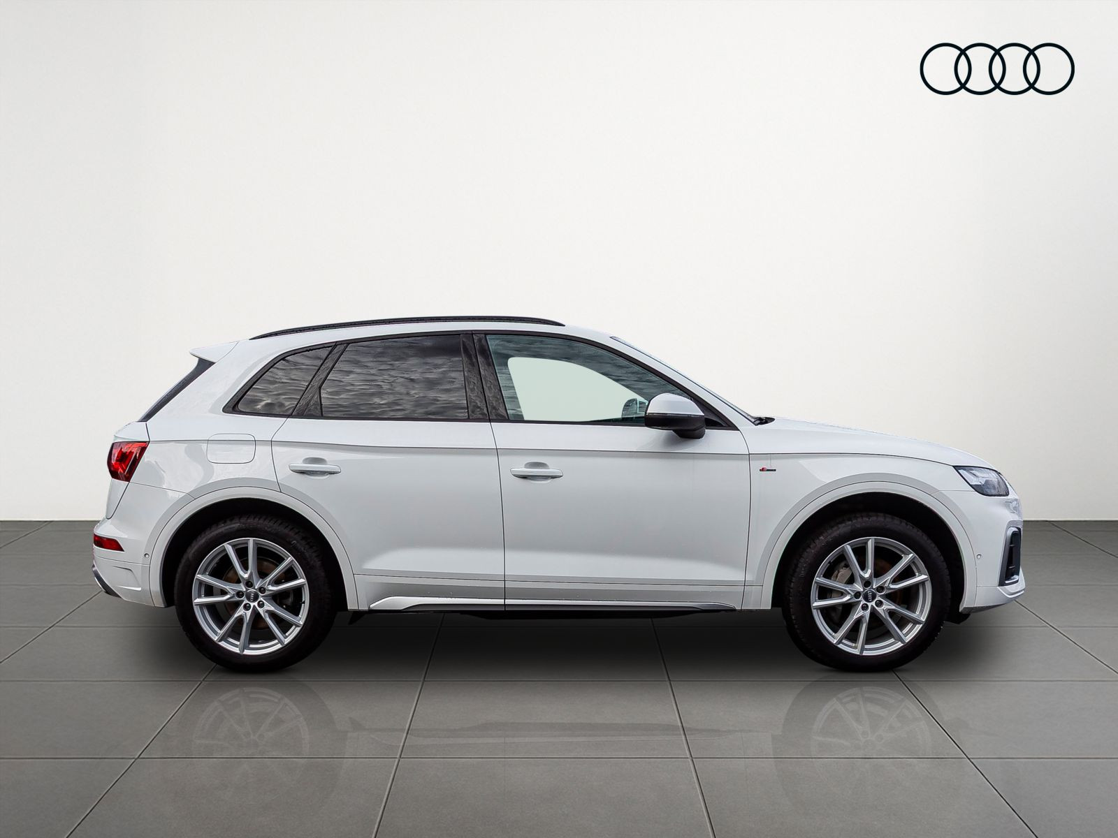 Audi Q5 S line 55TFSI e qu Stronic Navi LED Standklima