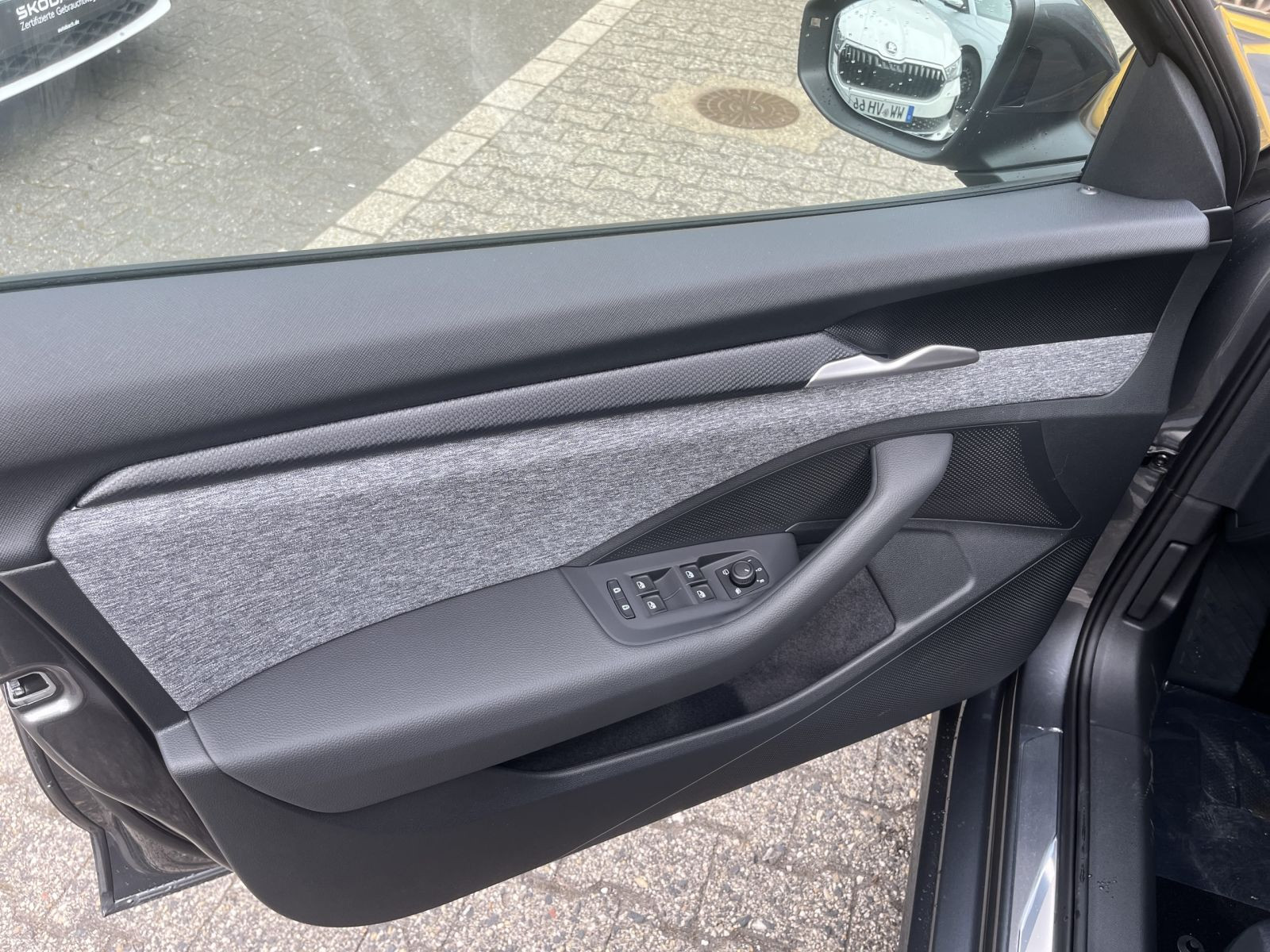 Skoda Superb Combi Selection 2,0 TDI DSG ACC LED Navi