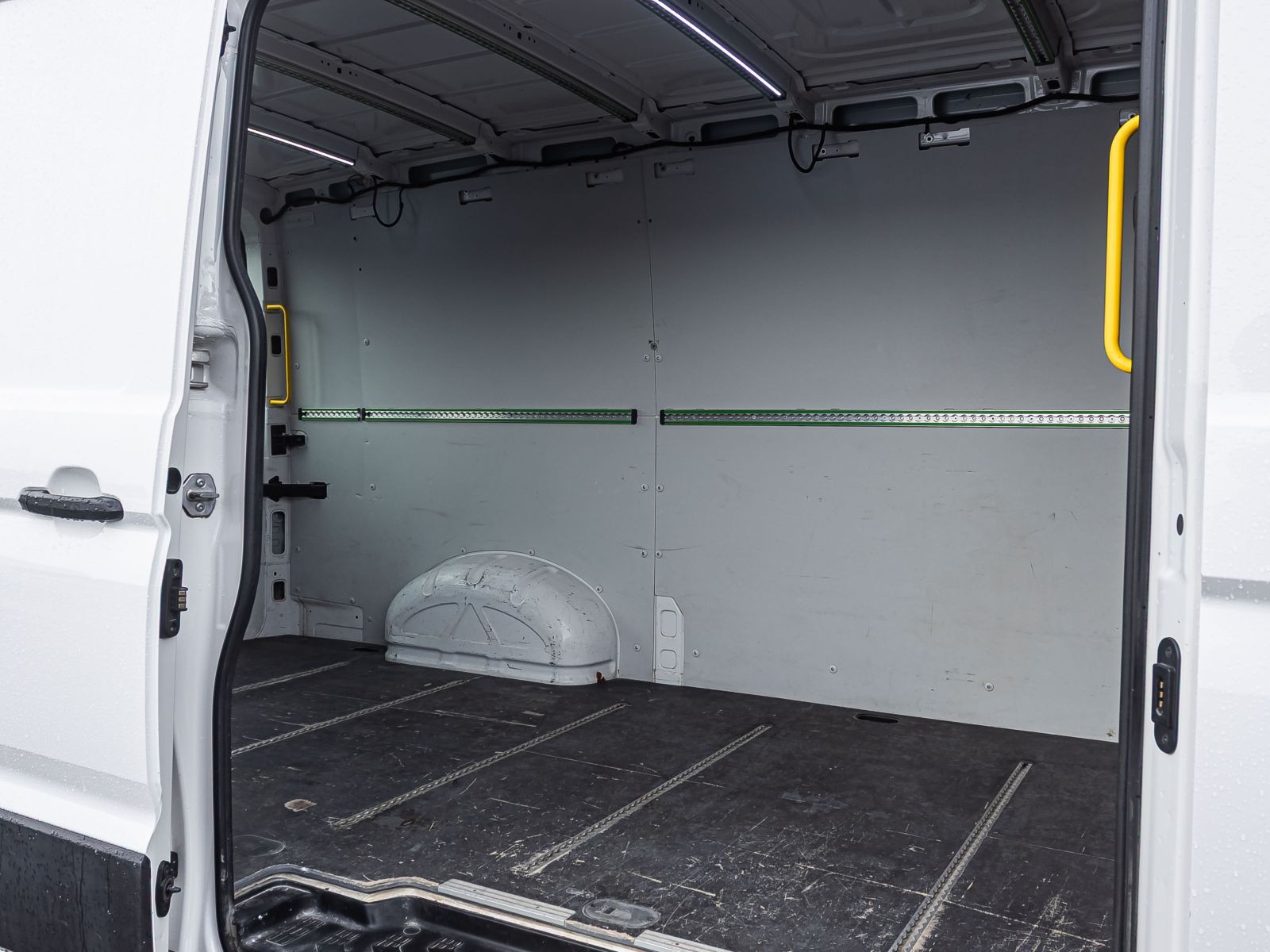 Volkswagen Crafter Kasten MR 2.0TDI Navi CarPlay GRA EPH Klima