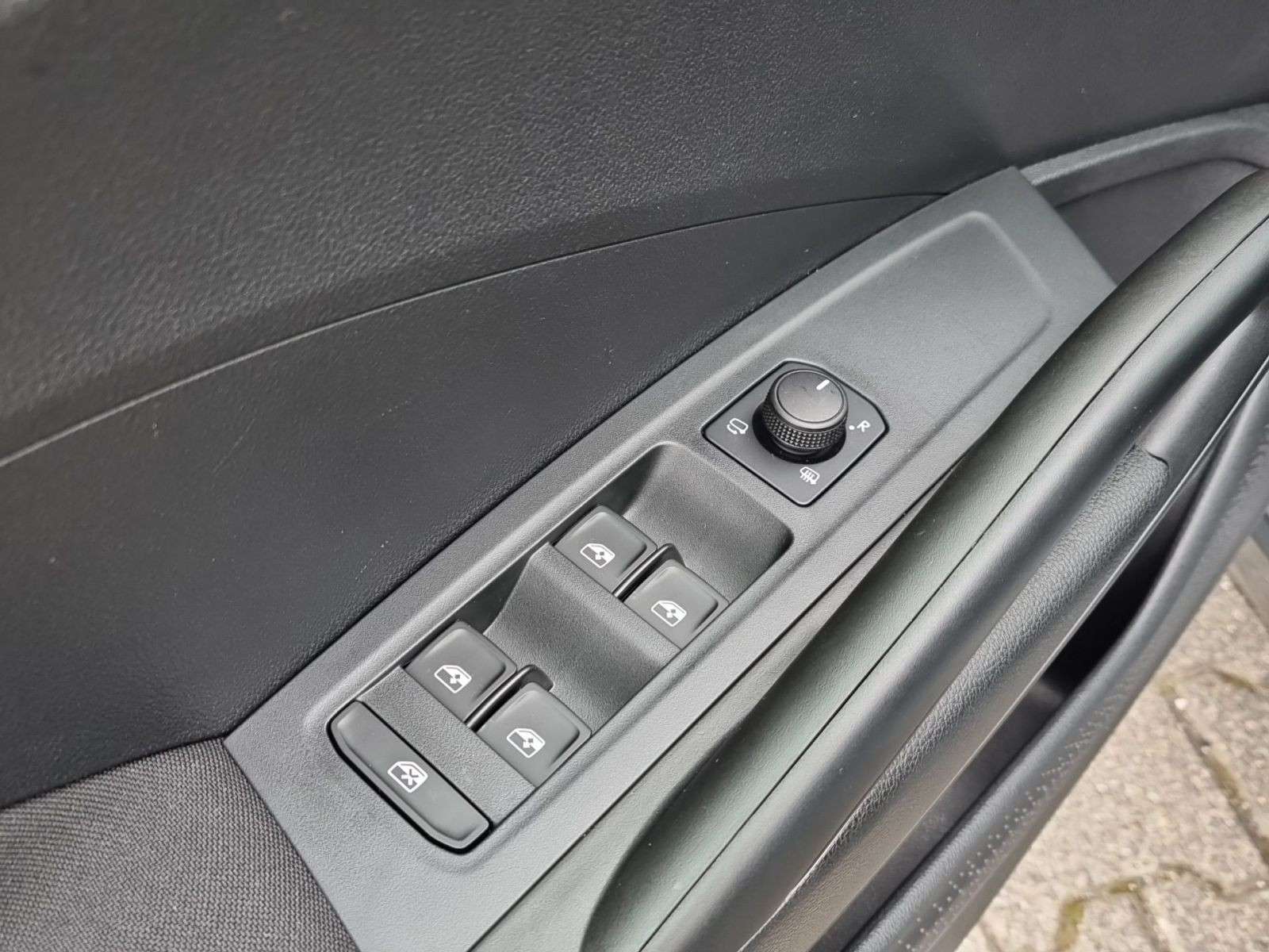 Skoda Fabia Tour 1.0 MPI 80 PS 59kW 5-Gang LED RFK