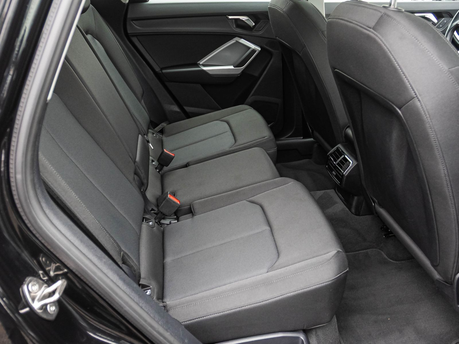 Audi Q3 35TDI Stronic Navi LED virtual GRA EPH DAB