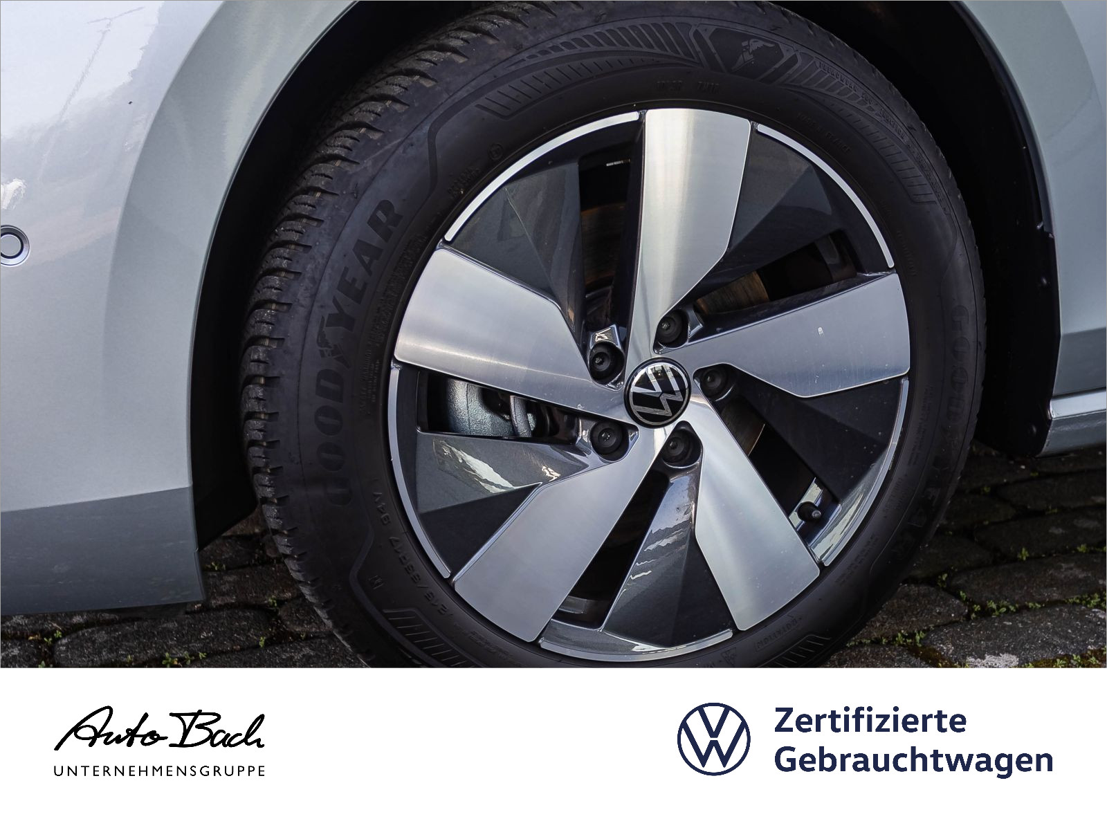 Volkswagen Passat Variant Business 1.5 eTSI DSG Navi LED ACC AHK