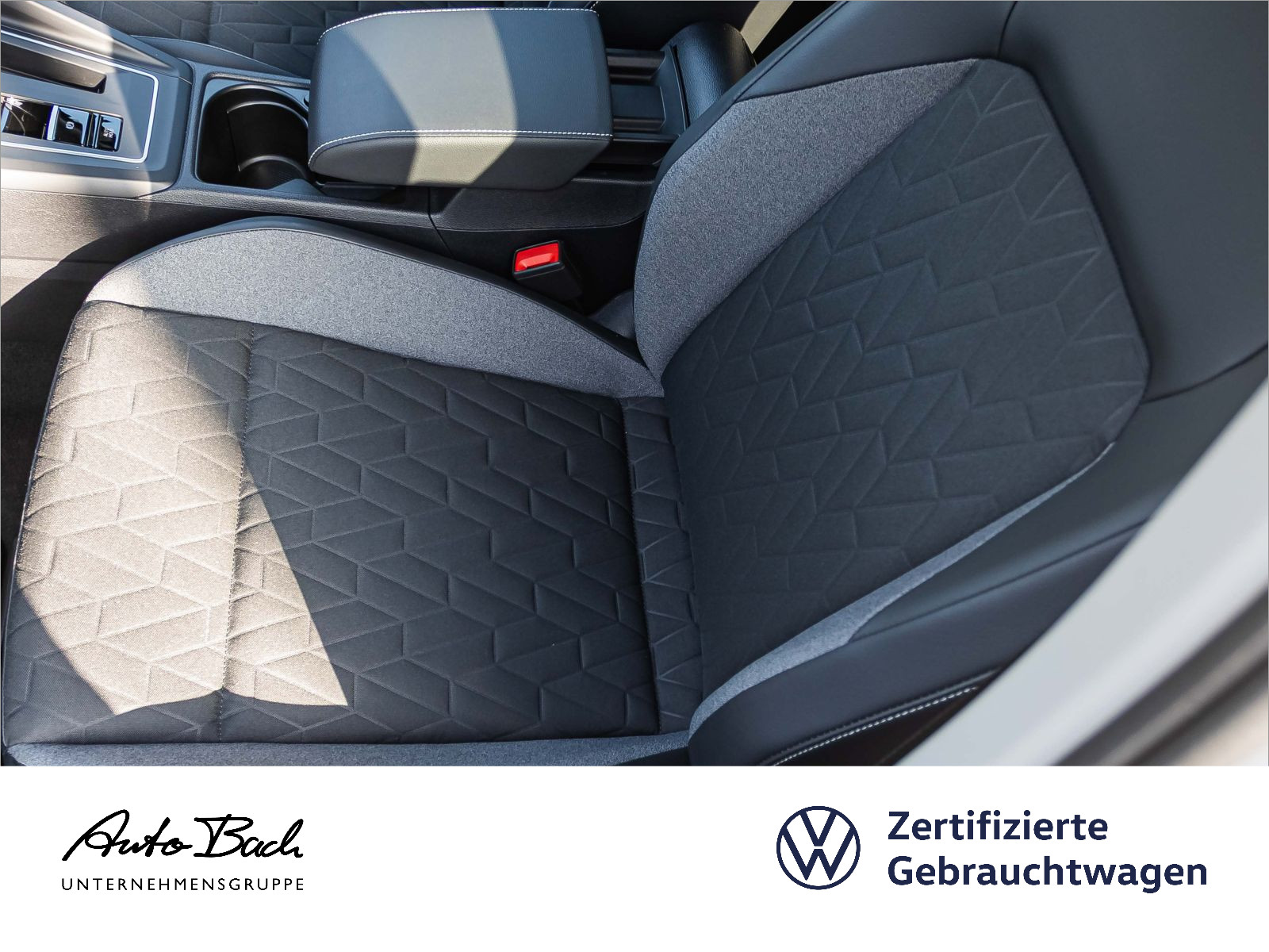 Volkswagen Golf Goal 1.5 eTSI DSG Navi LED CarPlay ACC AHK