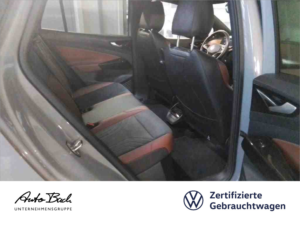 Volkswagen ID.4 Pro Performance, LED-Matrix, Navi, Standklimatisierung, App-Connect, ACC