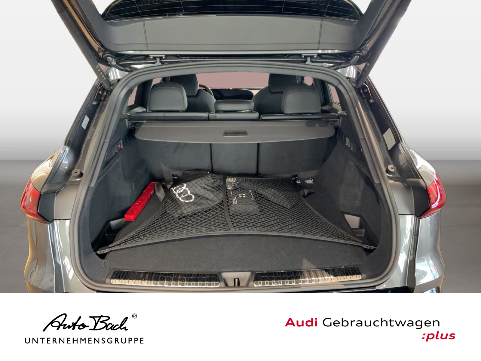 Audi Q5 e-hybrid S line qu Navi LED Standklima ACC AHK