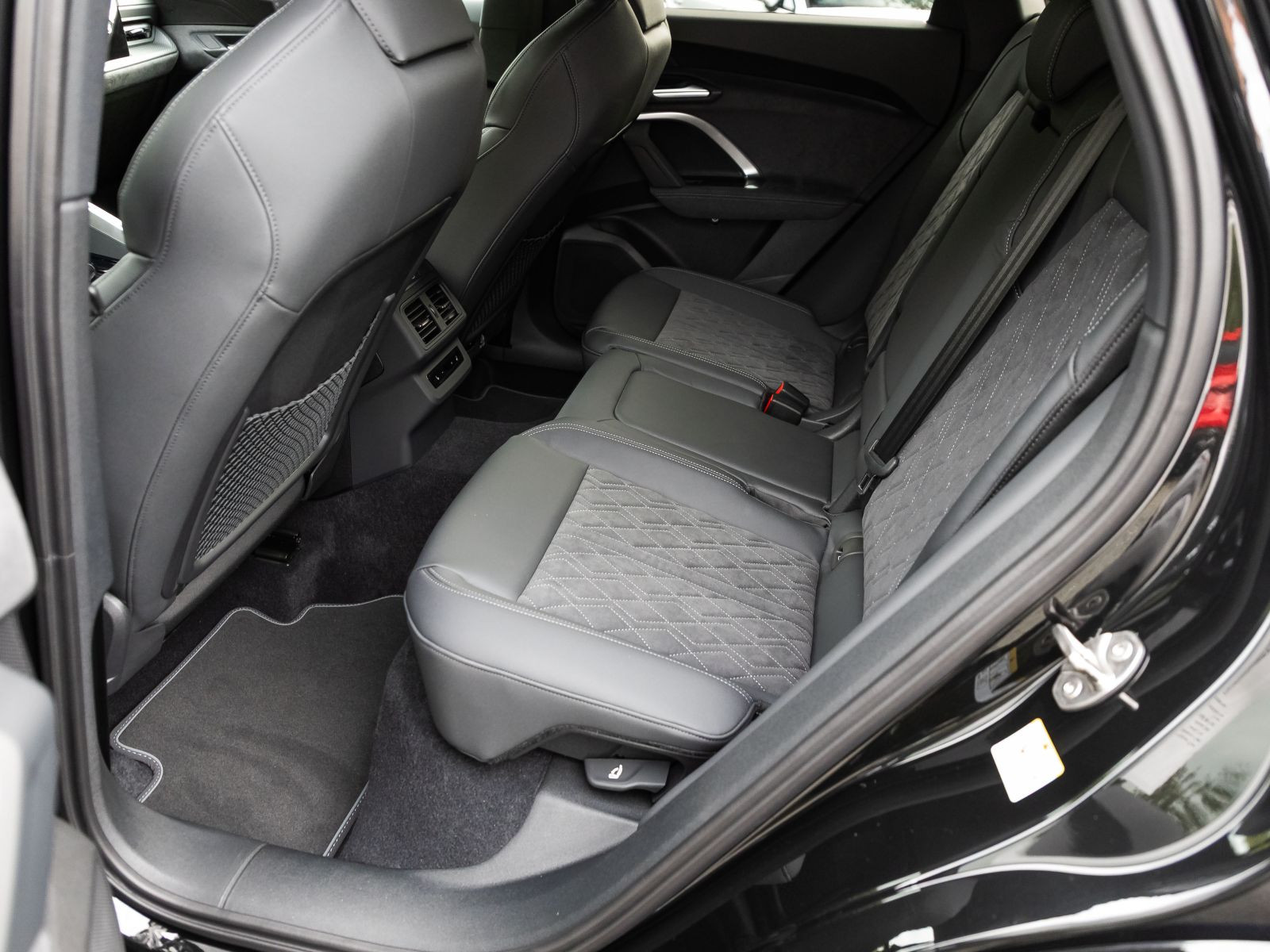 Audi Q5 S line  Sportback e-hybrid qu. 270kW Tech-Plus 21" AHK