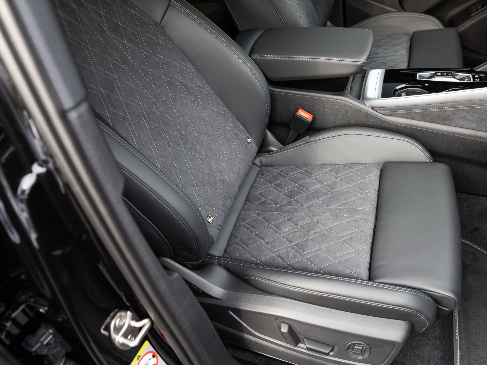 Audi Q5 S line  Sportback e-hybrid qu. 270kW Tech-Plus 21" AHK