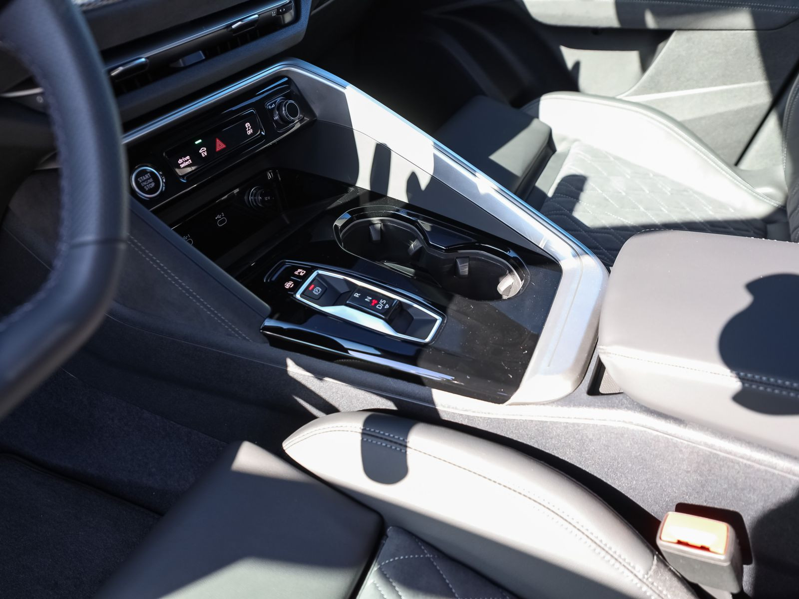 Audi Q5 S line  Sportback e-hybrid qu.  270kW Tech-Plus 21" AHK