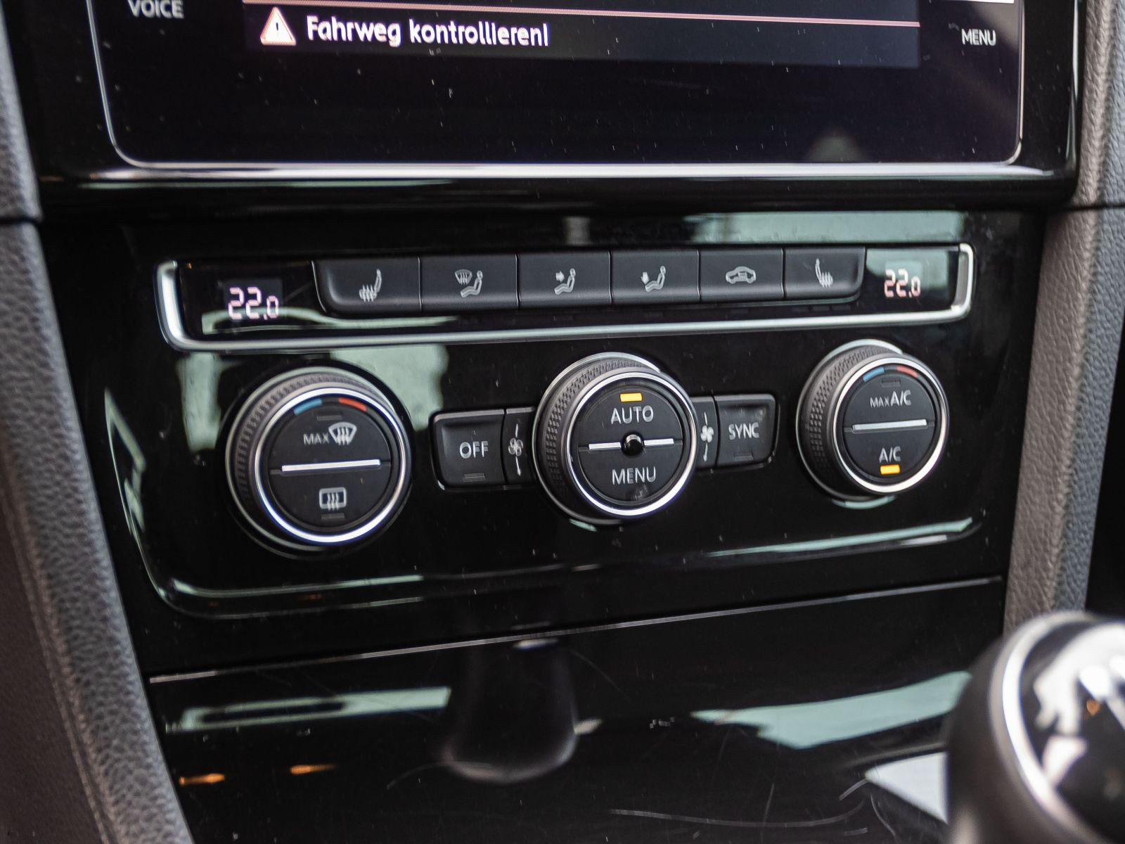 Volkswagen Golf SOUND 1.0TSI Navi ACC EPH CarPlay