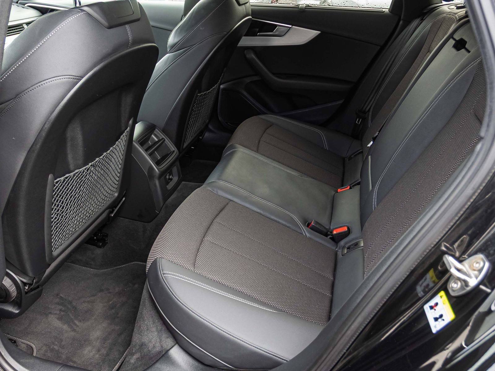 Audi A4 Avant S line 40TDI qu Stronic Navi LED EPH AHK