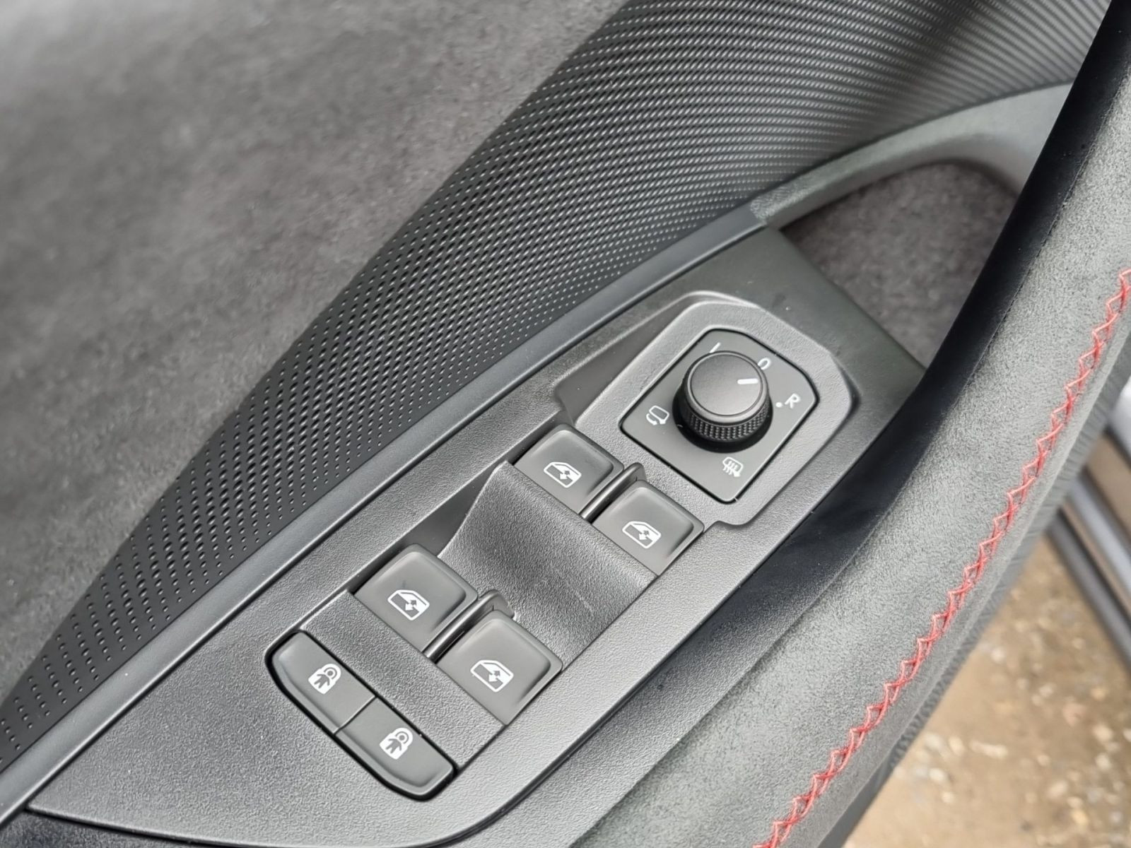 Skoda Kodiaq RS 2,0 TSI DSG 4x4 ACC AHK HuD LED NAVI