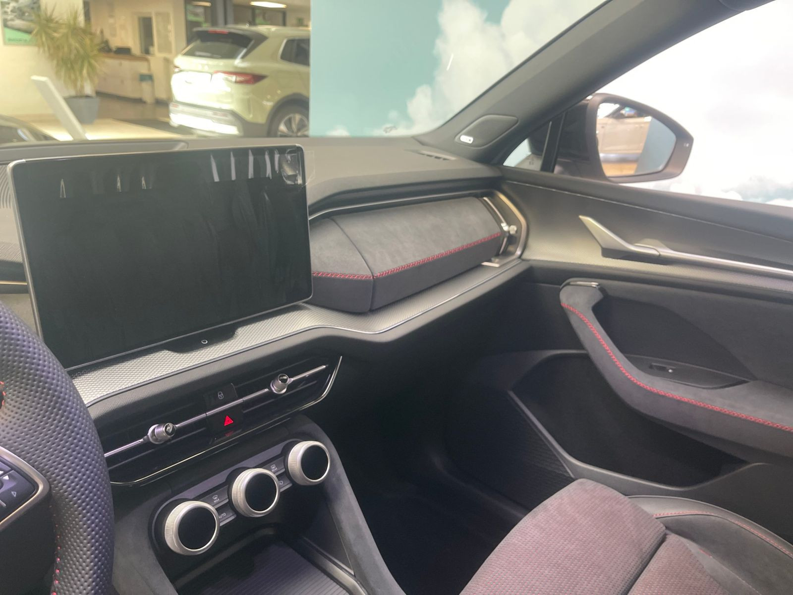 Skoda Kodiaq RS 2.0 TSI DSG 4x4 ACC AHK HuD LED NAVI