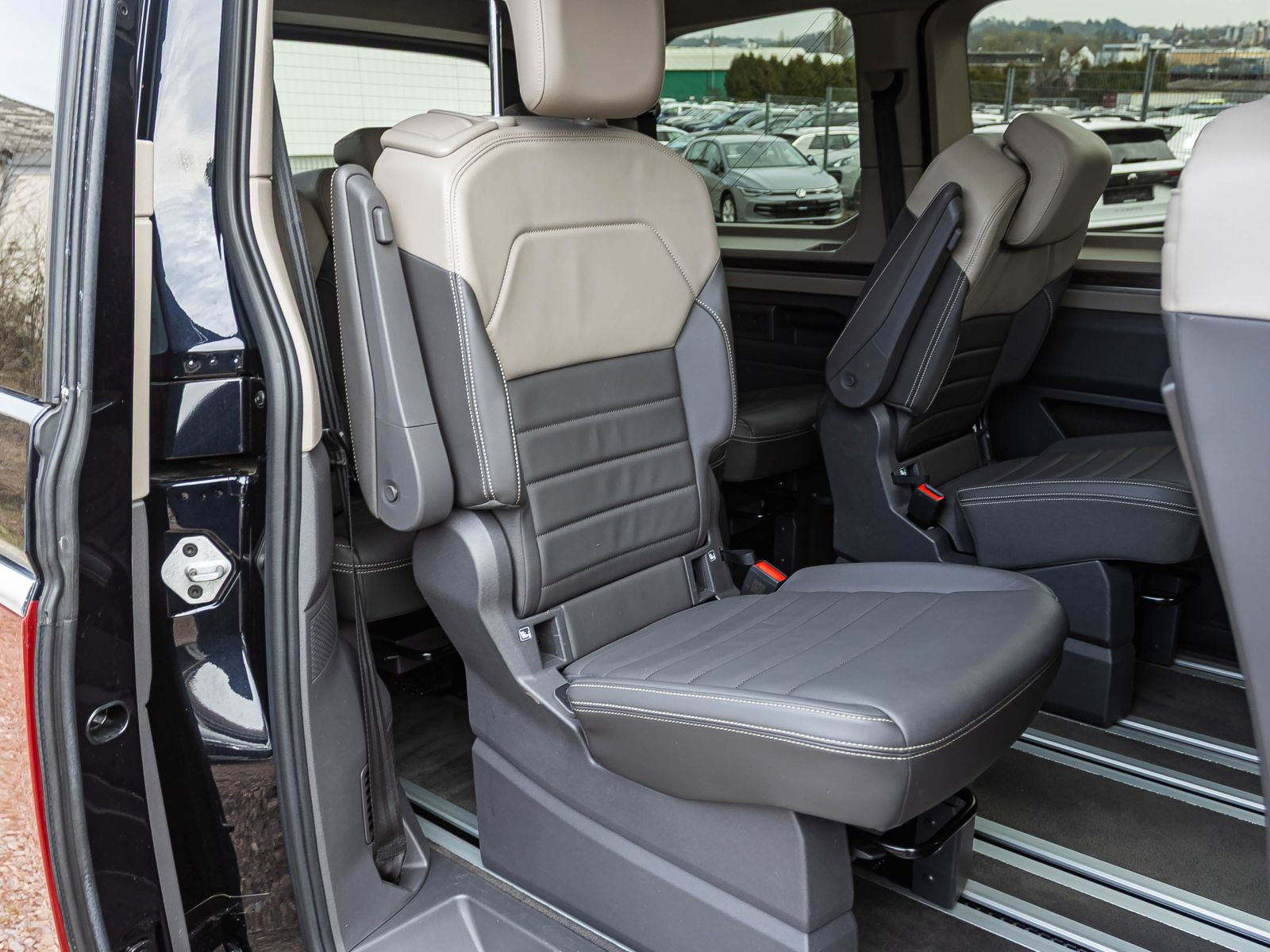 Volkswagen Multivan Style 1.4 eHybrid DSG Navi LED HuD Panorama ACC