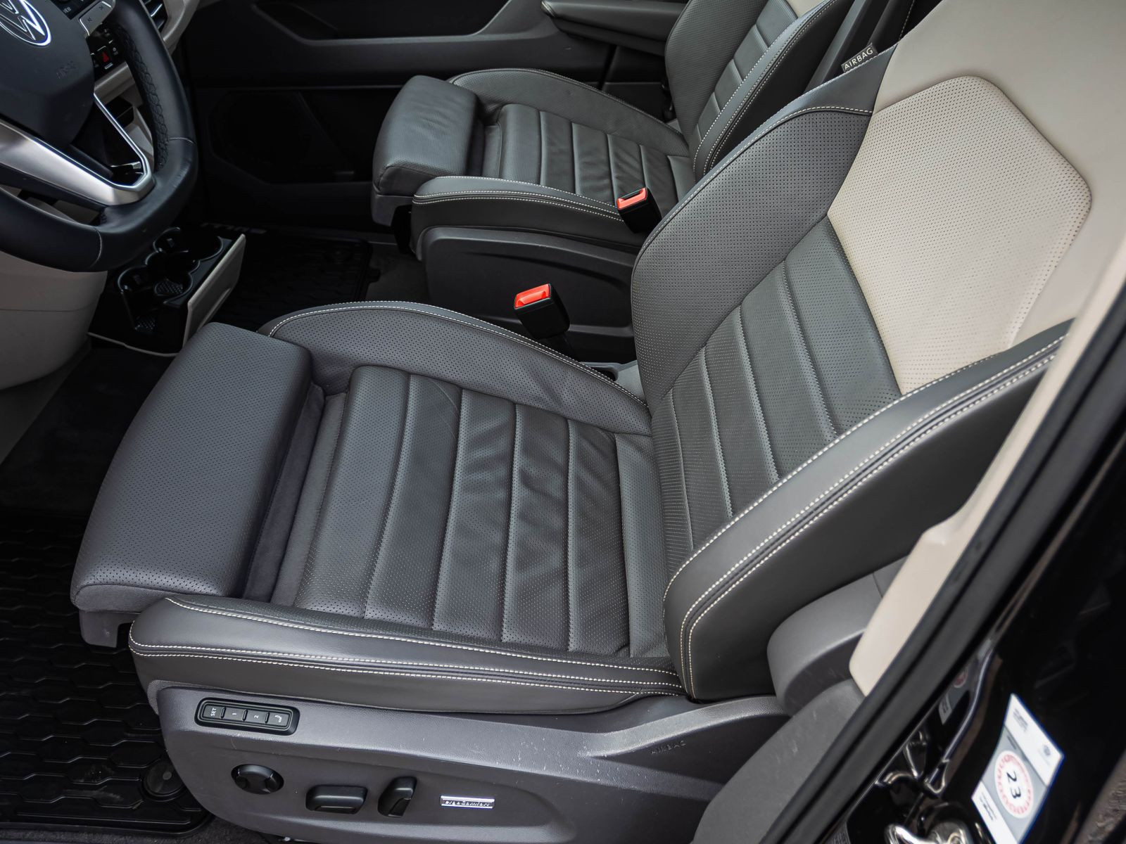 Volkswagen Multivan Style 1.4 eHybrid DSG Navi LED HuD Panorama ACC