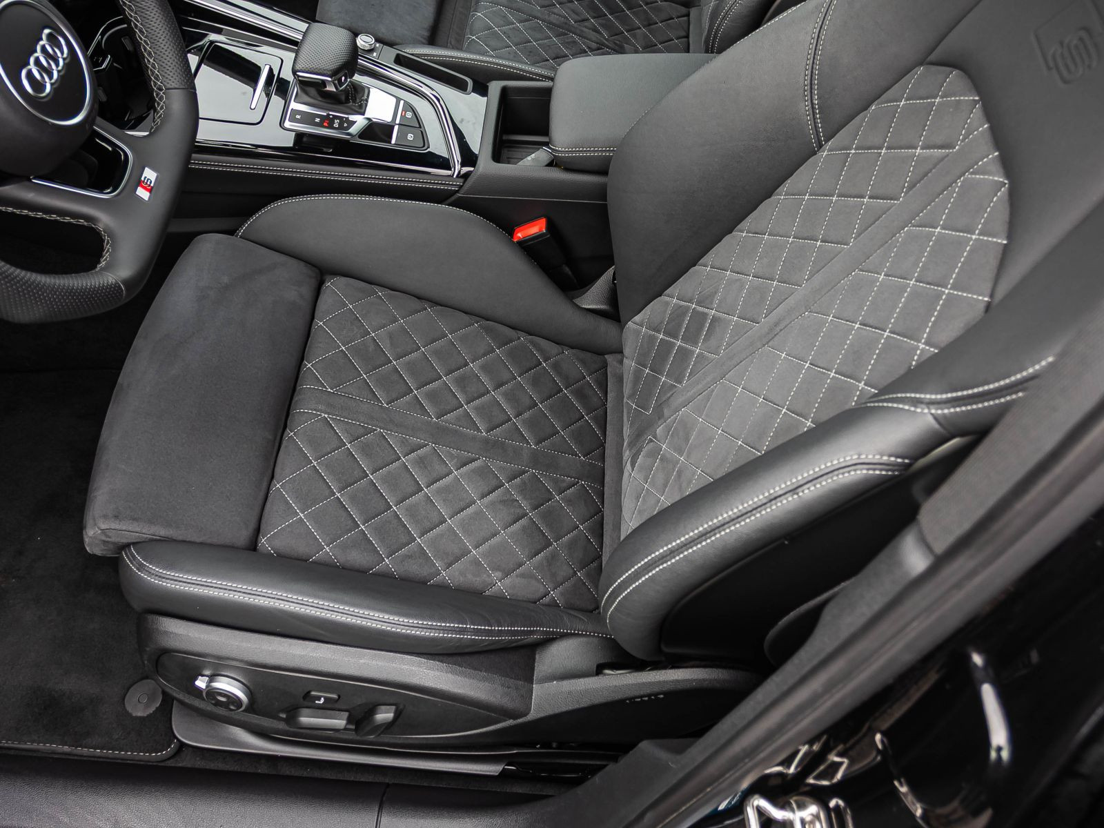 Audi A4 S line 50TDI qu Navi Matrix GRA EPH DAB AHK