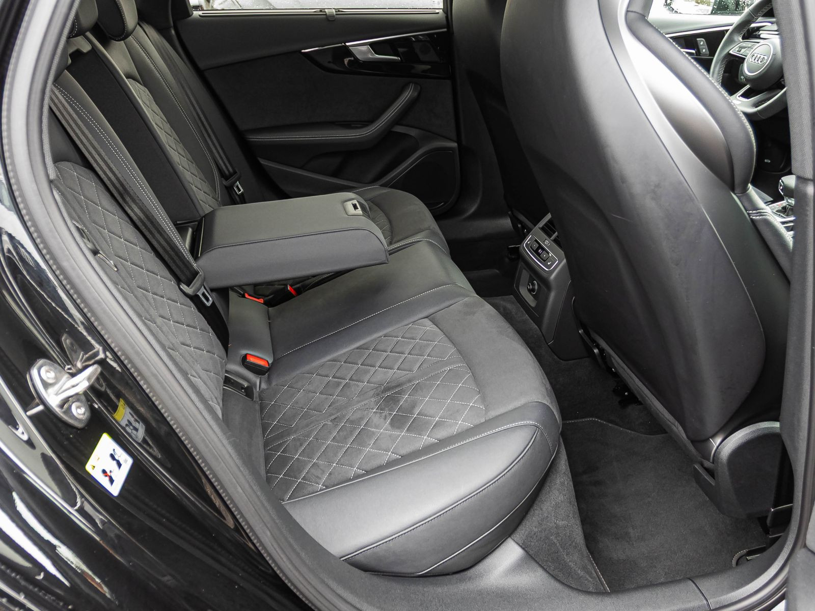 Audi A4 S line 50TDI qu Navi Matrix GRA EPH DAB AHK