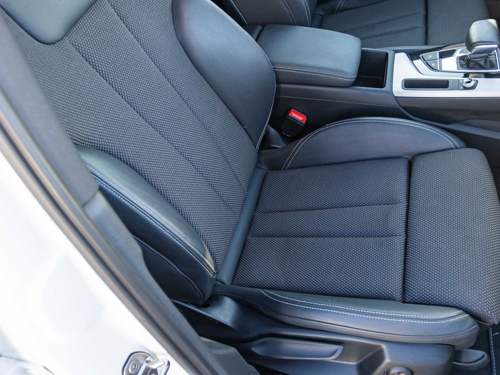 Audi A4 Avant S line 40TDI Stronic Navi LED CarPlay EPH