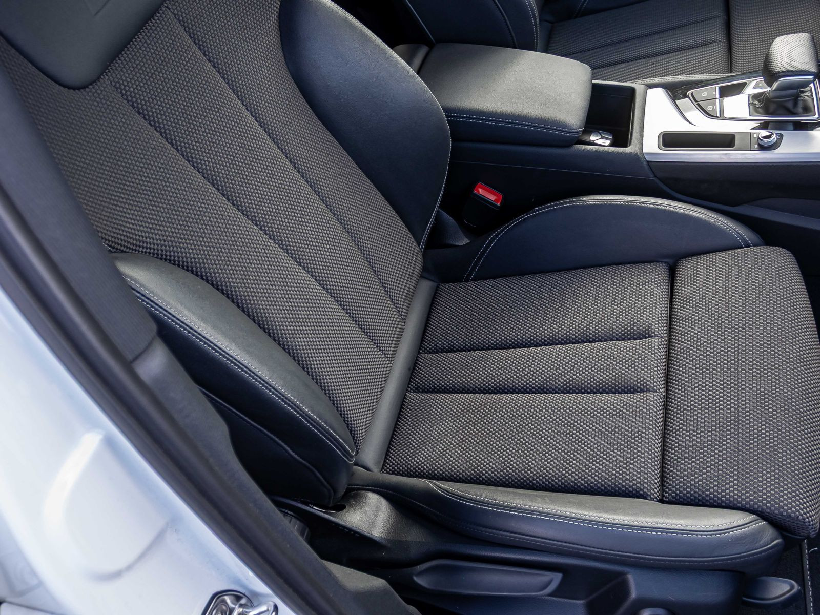 Audi A4 Avant S line 40TDI Stronic Navi LED CarPlay EPH