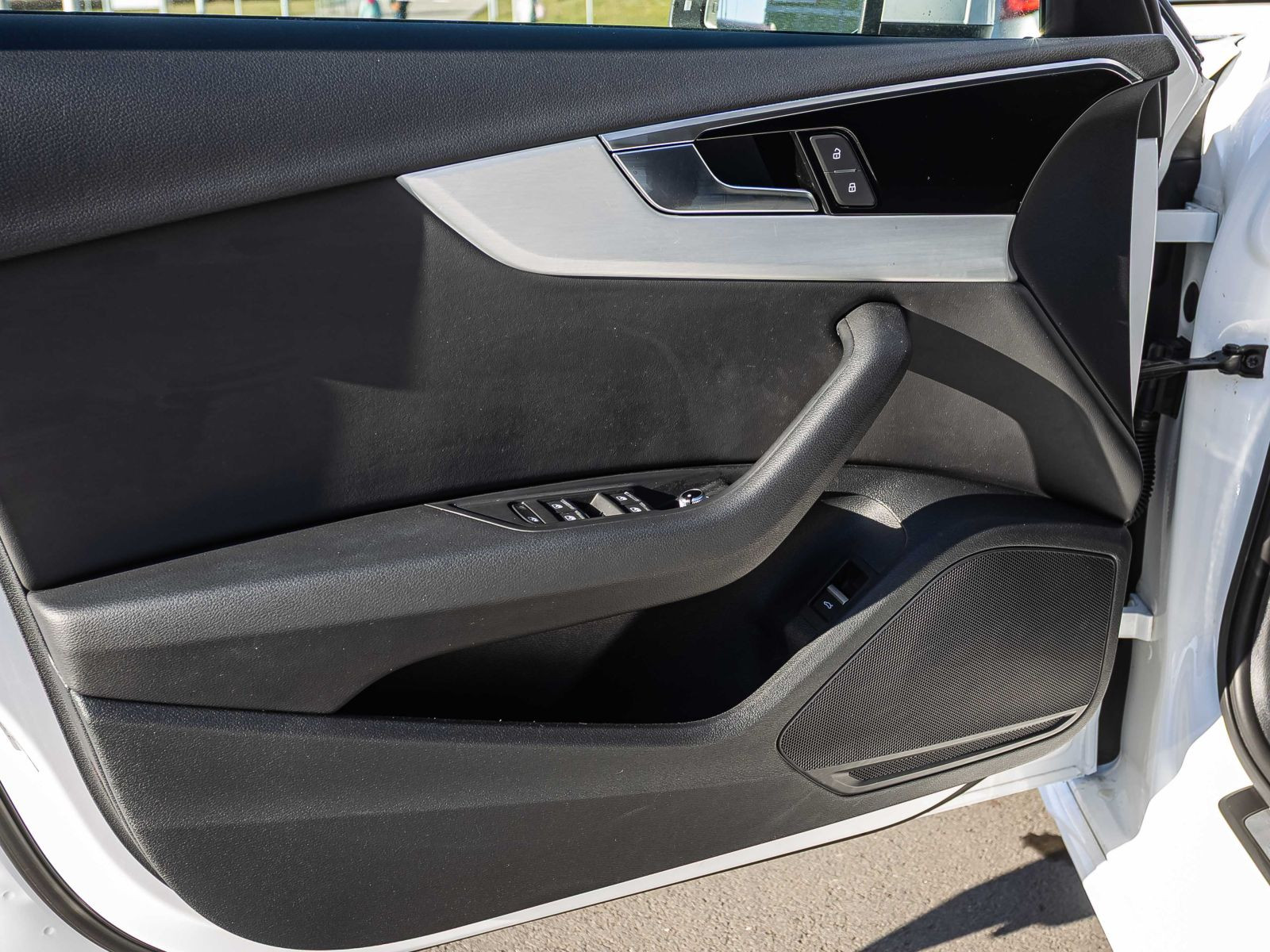 Audi A4 Avant S line 40TDI Stronic Navi LED CarPlay EPH