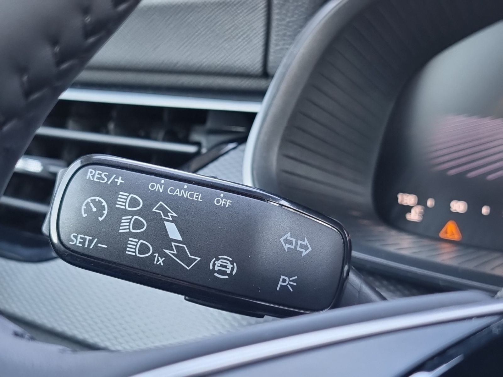 Skoda Kamiq Essence 1,0 TSI LED SmartLink PDC GRA