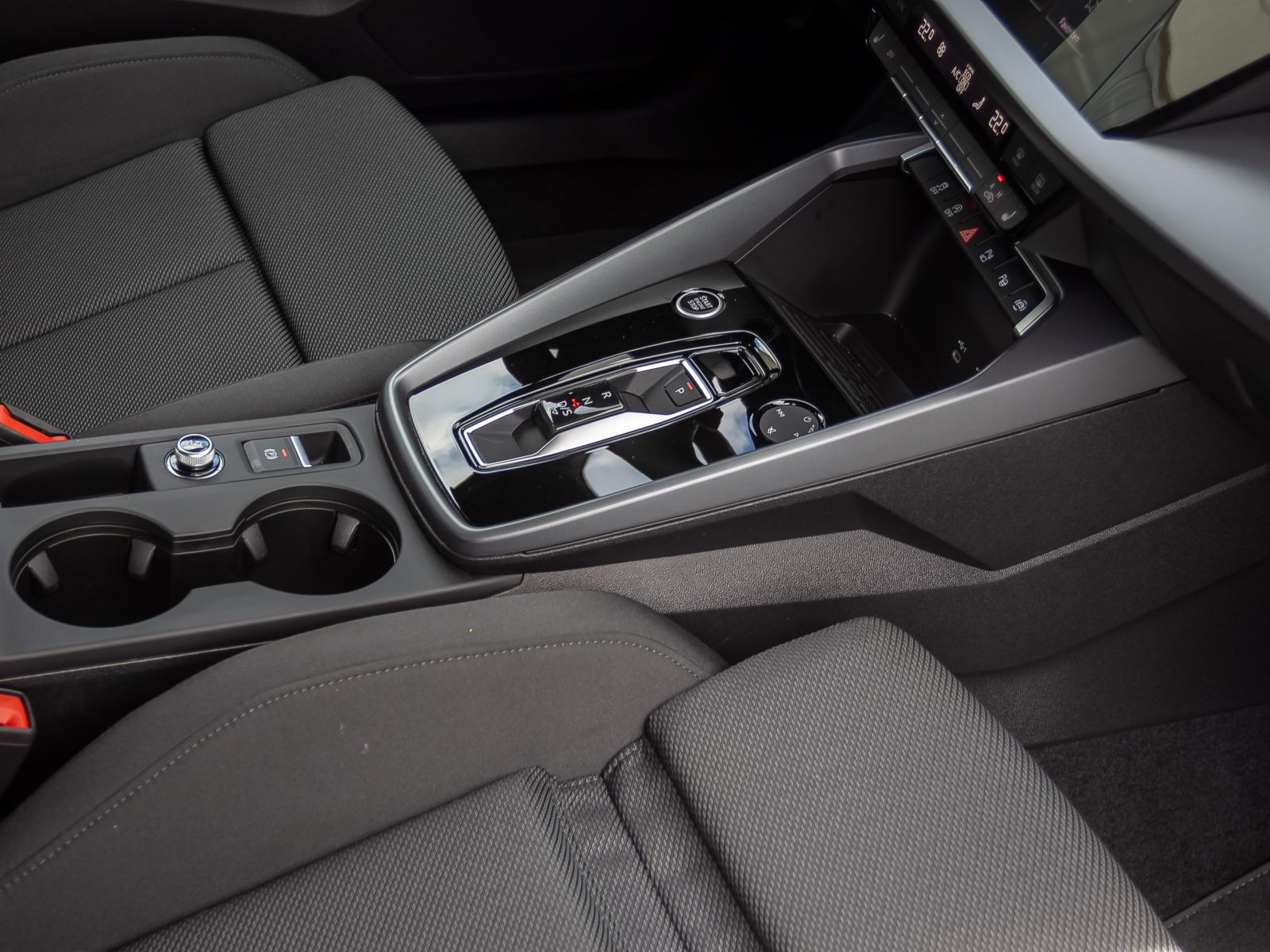 Audi A3 Limousine S line 35TDI Stronic Navi ACC EPH