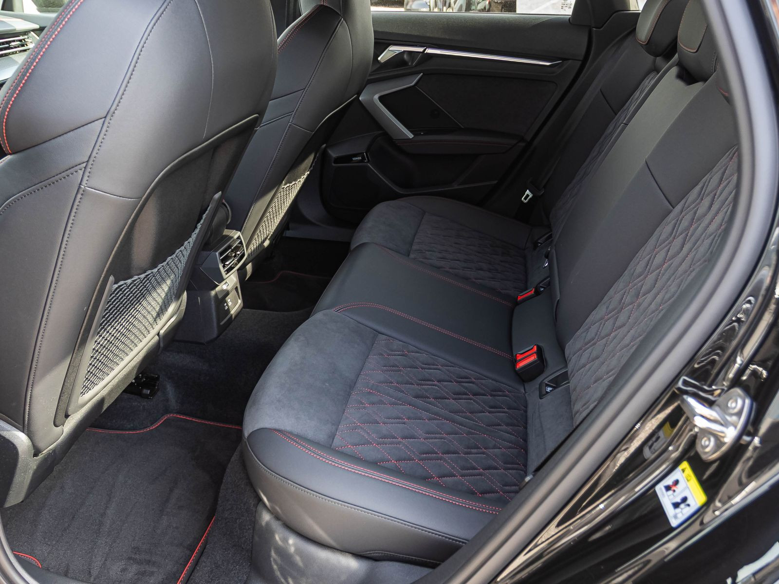 Audi A3 Limousine S line 35TDI Stronic Navi HuD Matrix