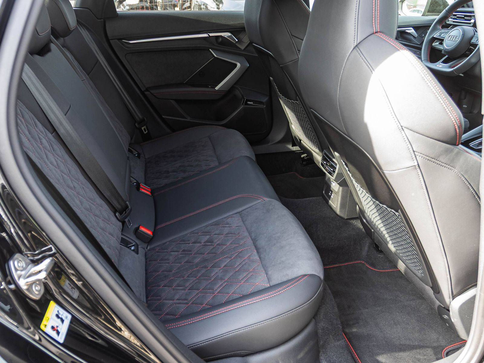 Audi A3 Limousine S line 35TDI Stronic Navi HuD Matrix