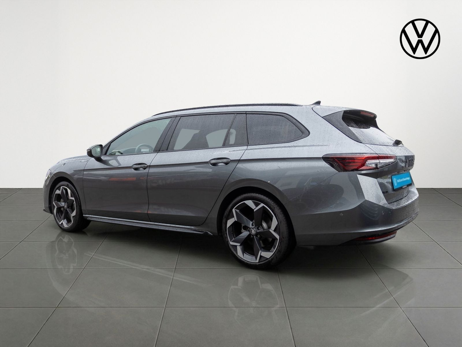 Skoda Superb Combi Sportline DSG 4x4 DCC ACC AHK LED