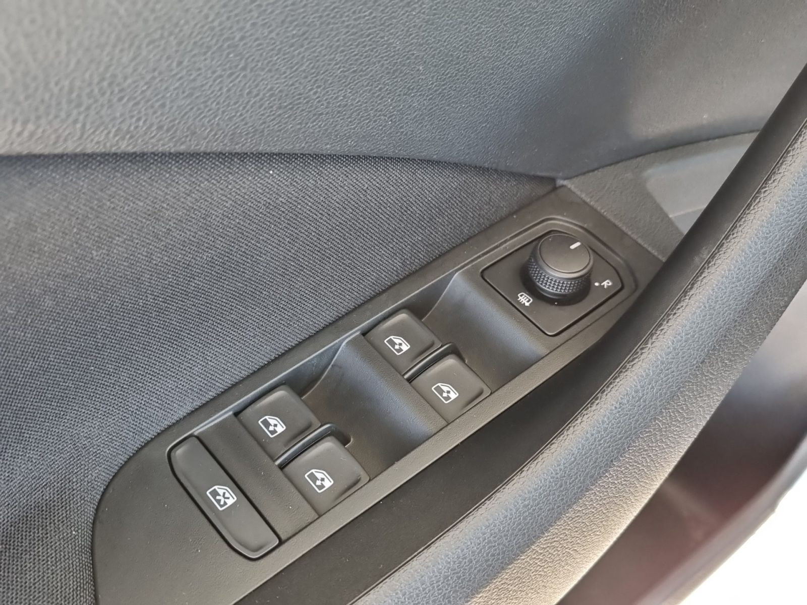 Skoda Kamiq Clever 1,0 TSI Sitzhzg Klima GRA Car Play