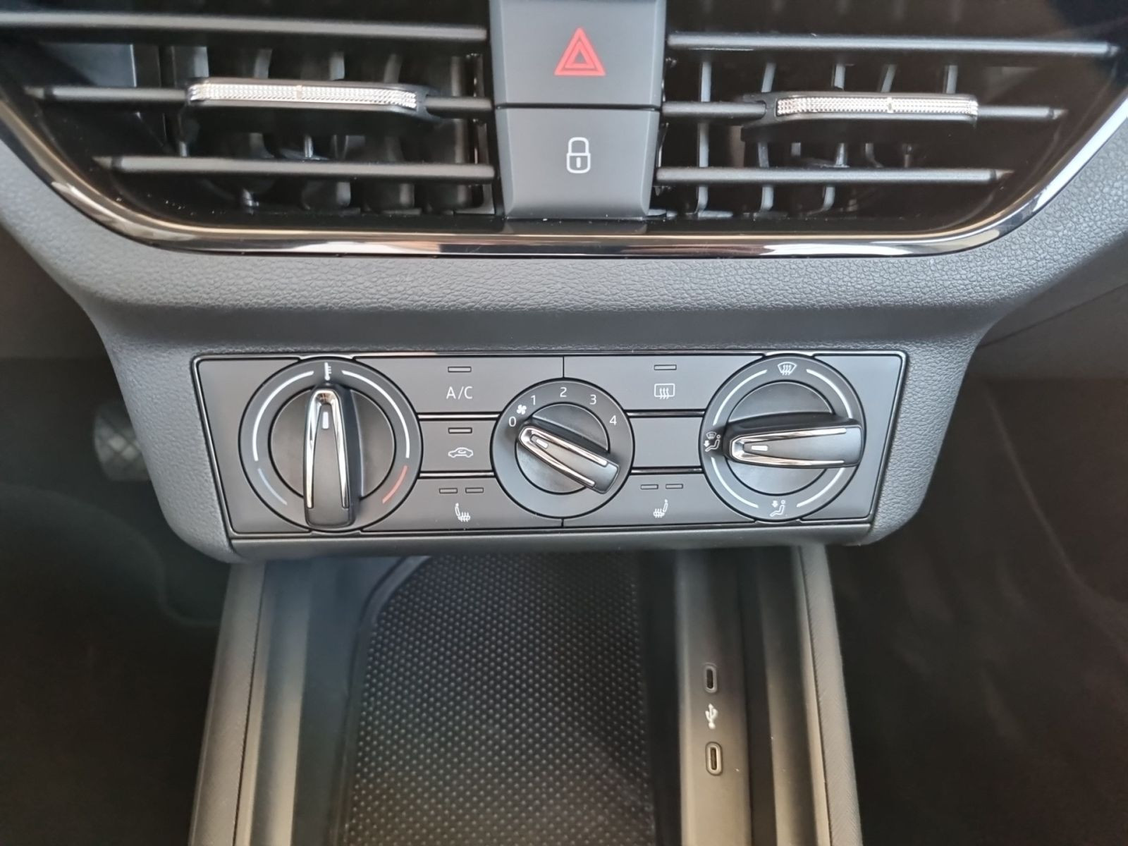 Skoda Kamiq Active 1,0 TSI Sitzhheizung EPH Car Play