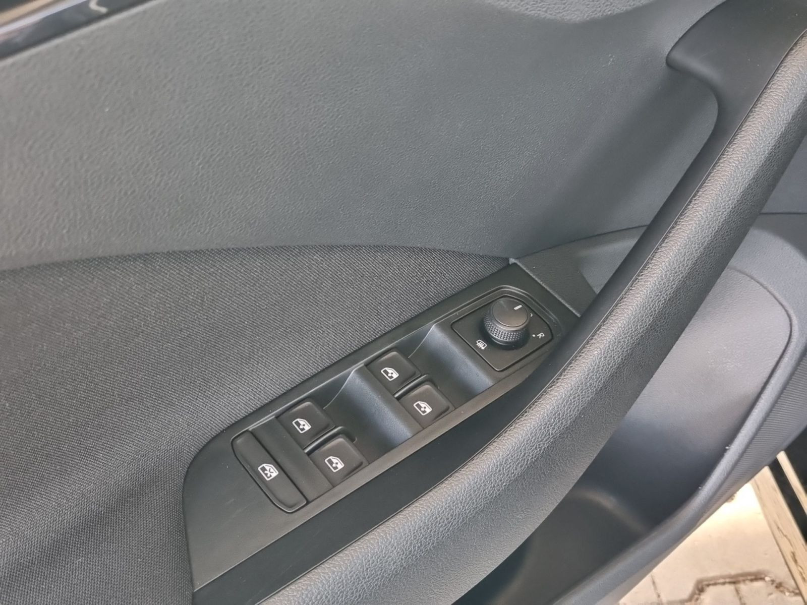 Skoda Kamiq Active 1,0 TSI Sitzhheizung EPH Car Play