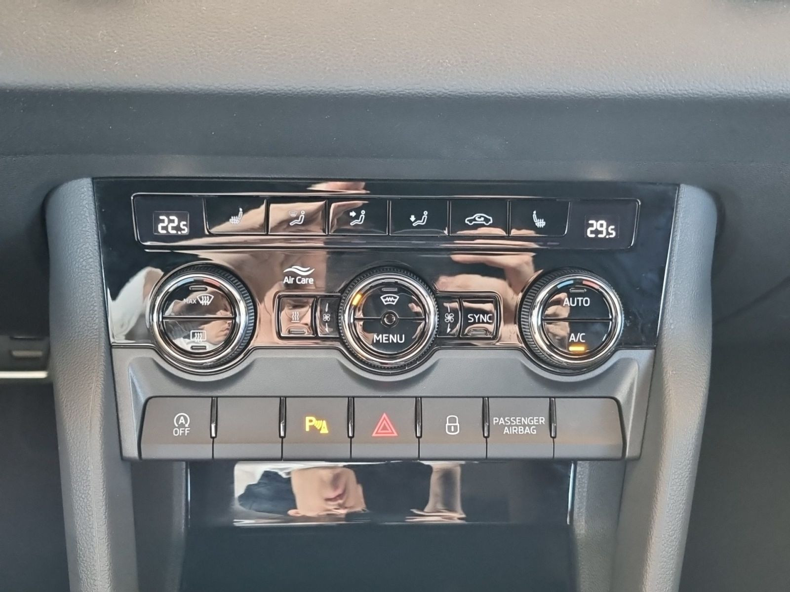 Skoda Karoq Sportline 2,0 TDI 4x4 DSG Standhzg DCC EPH