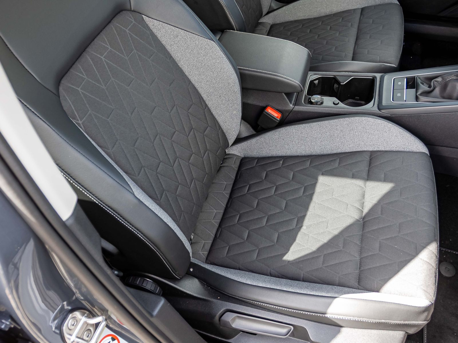 Volkswagen Golf VIII 1.5 TSI Goal, AHK, Navi, LED-Plus, App-Connect, Digital Cockpit Pro