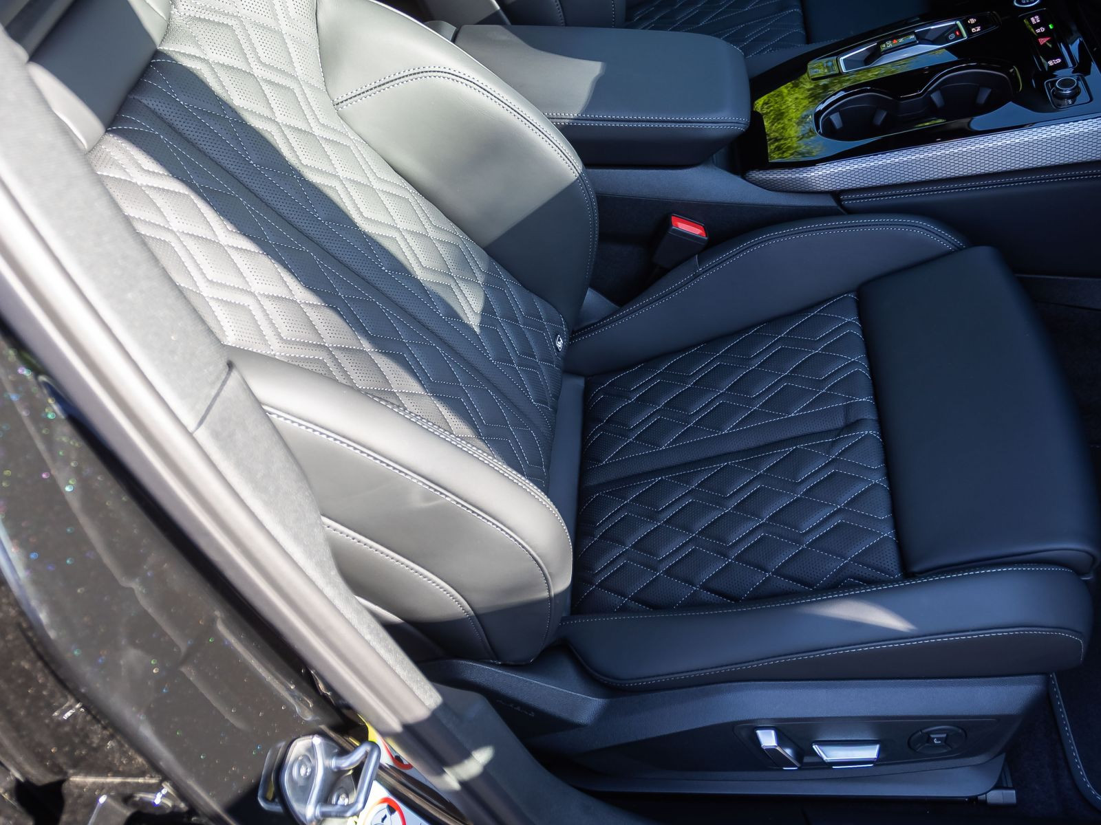 Audi A5 Avant S line e-hybrid qu. 270kW AHK TechPlus 20"