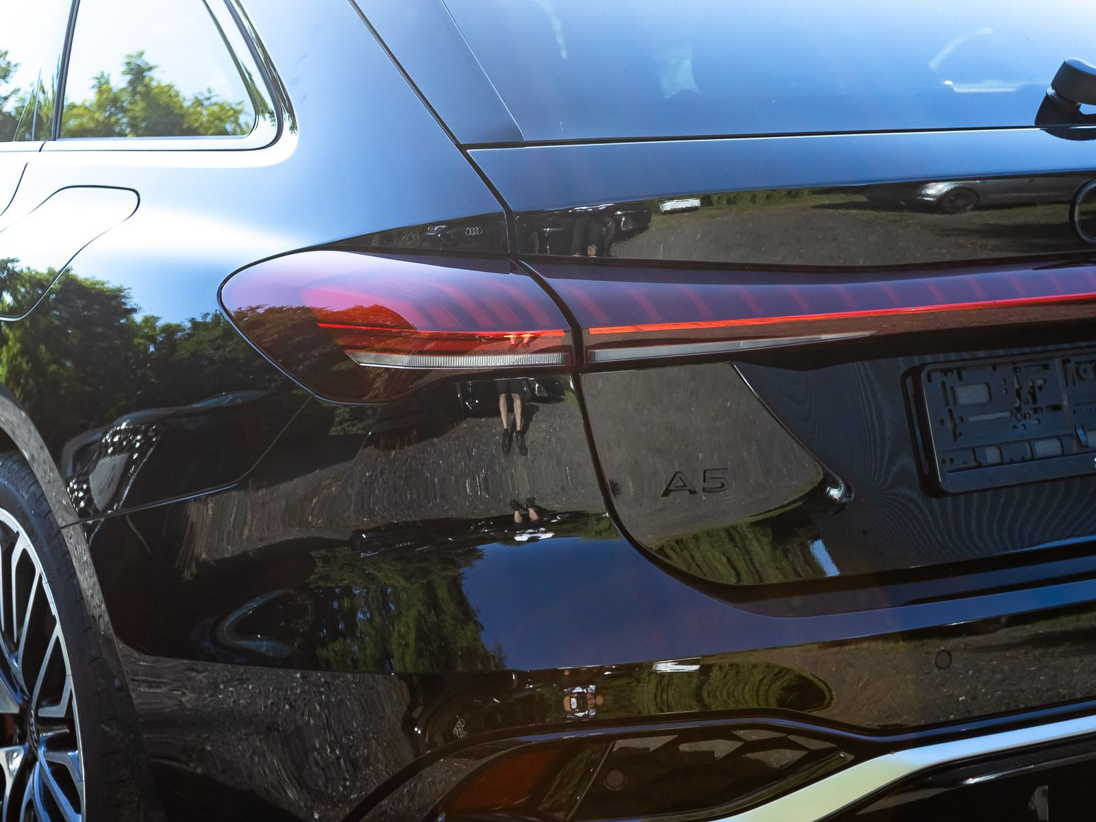 Audi A5 Avant S line e-hybrid qu. 270kW AHK TechPlus 20"