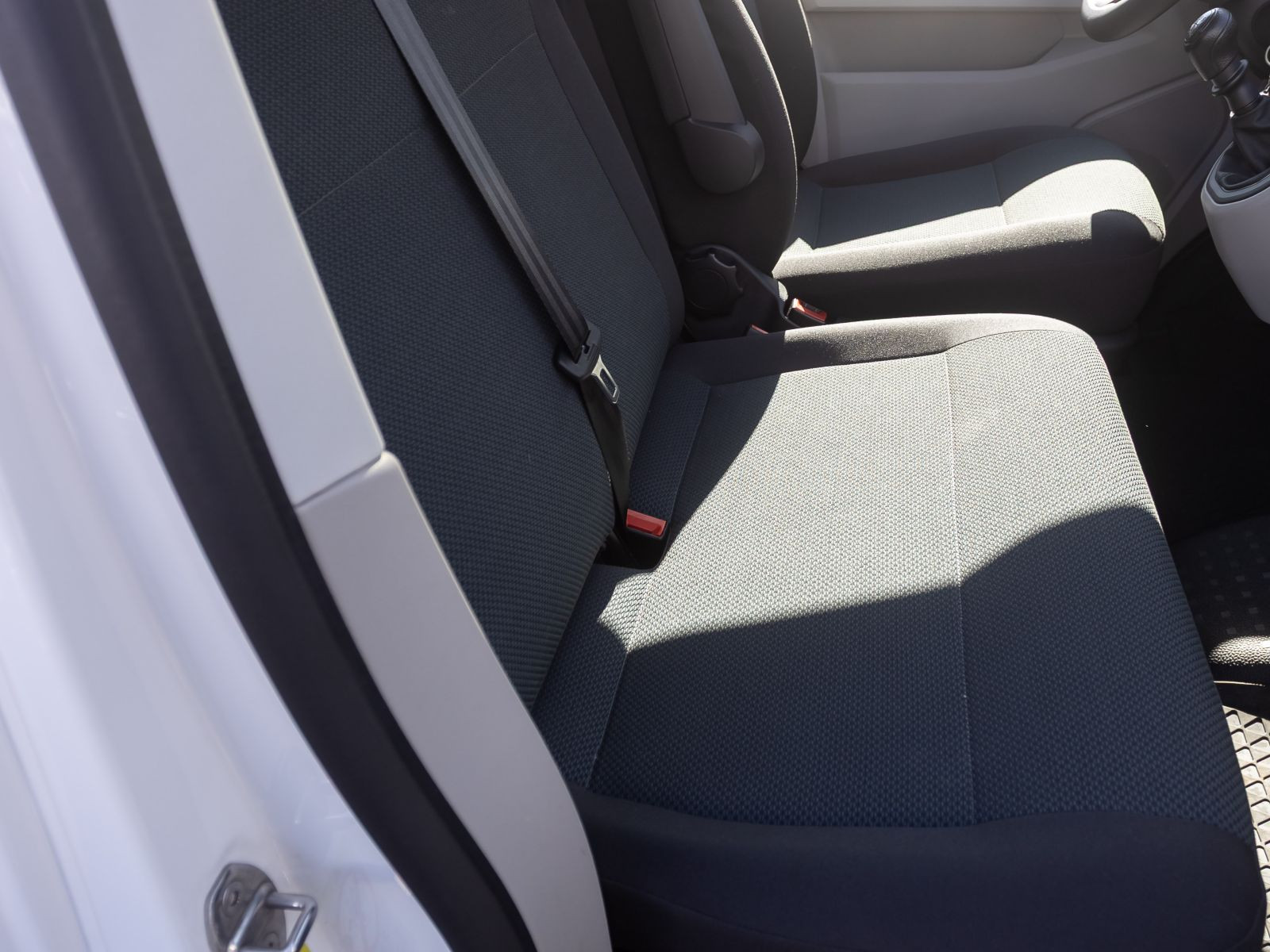 Volkswagen T6 Transporter 2.0 TSI Einzelkabine langer Radstand, mit Hebebühne