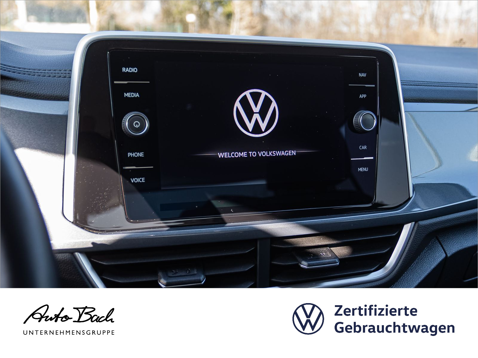 Volkswagen T-Roc Style 2.0TDI DSG Navi LED CarPlay ACC EPH