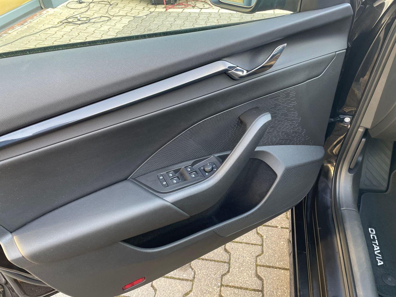 Skoda Octavia Combi Clever 2,0 TDI Navi GRA LED Sitzhzg