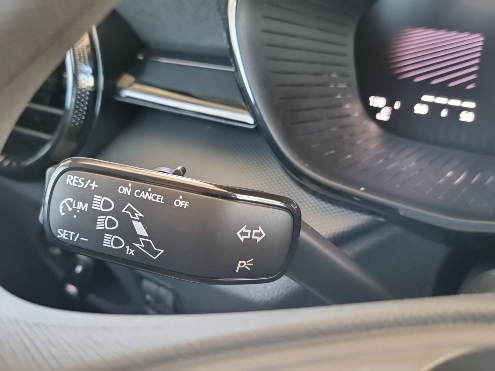 Skoda Fabia Essence 1,0 TSI Klima EPH LED Sitzhzg