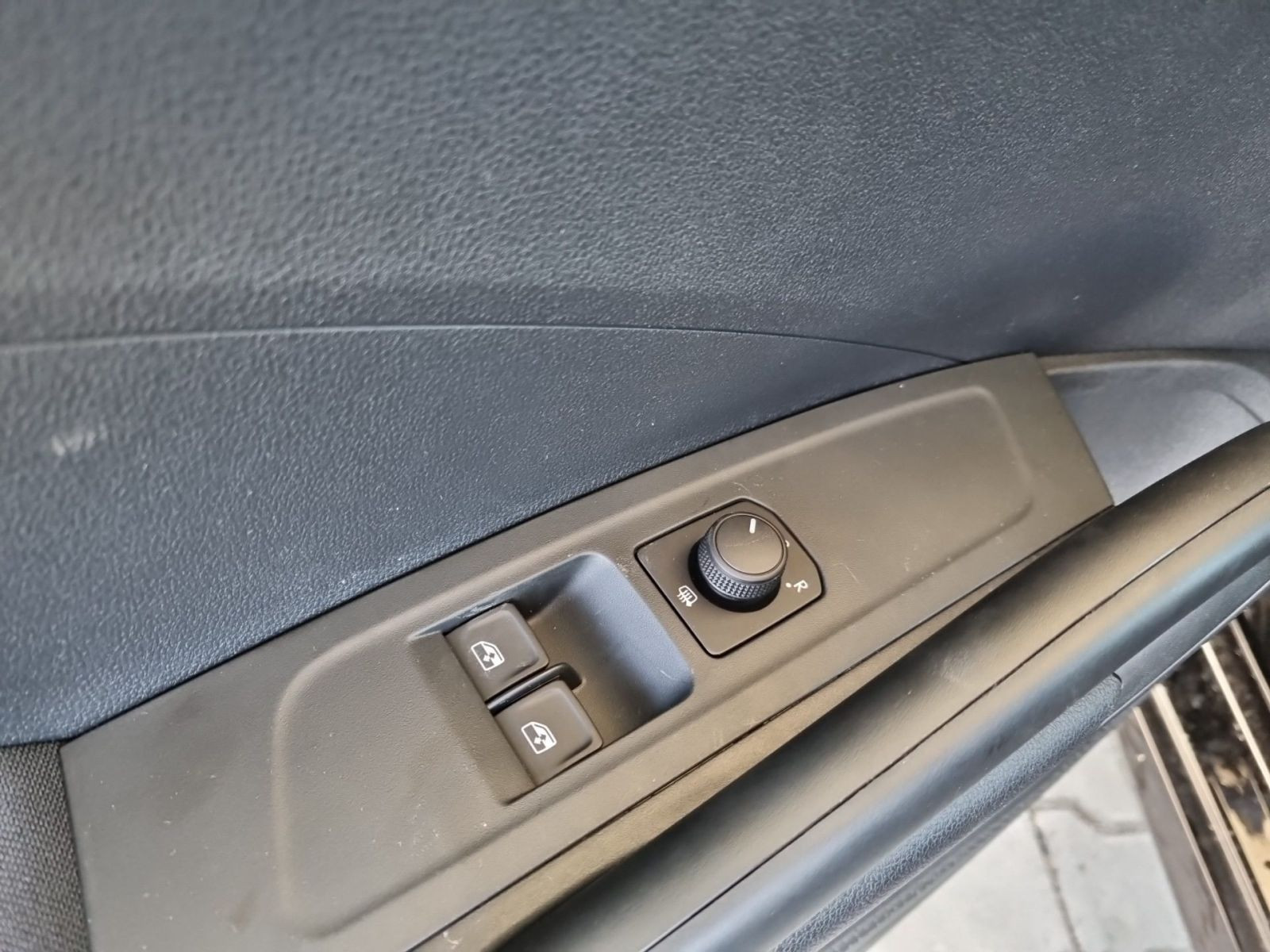 Skoda Fabia Essence 1,0 TSI Klima EPH LED Sitzhzg