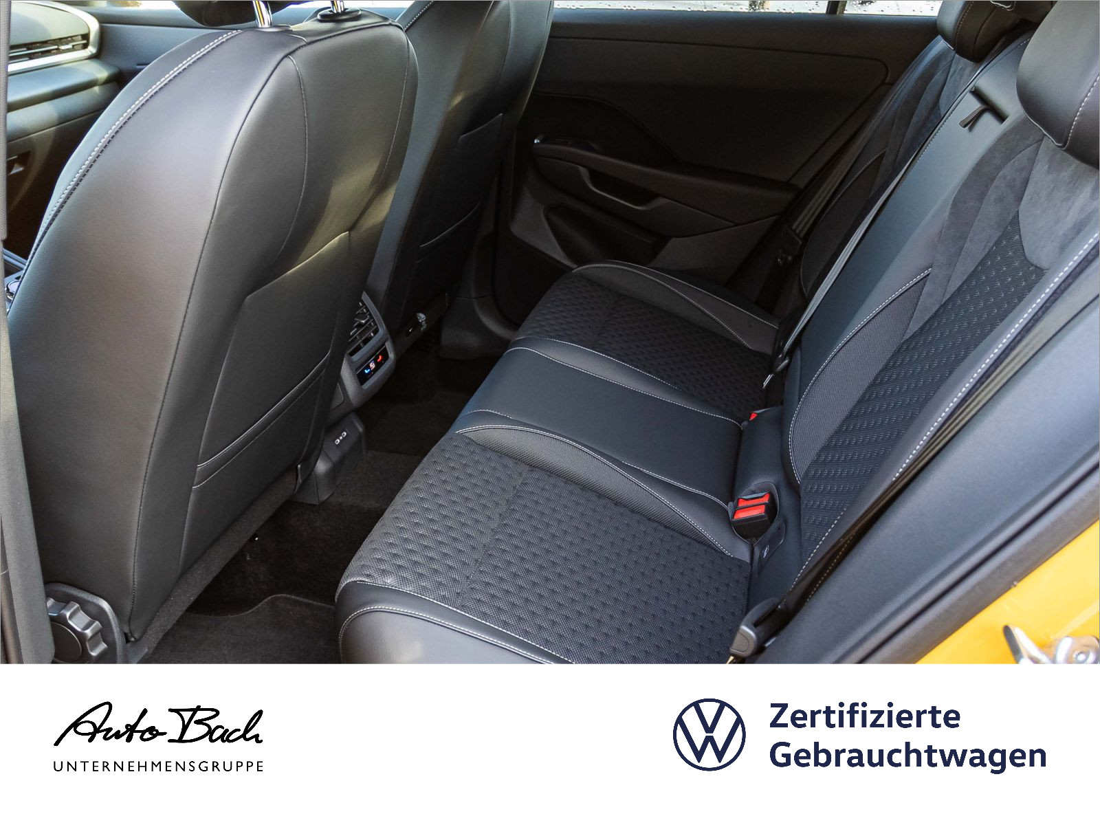 Volkswagen T-Roc R-Line 1.5 eTSI DSG Navi LED ACC EPH AHK