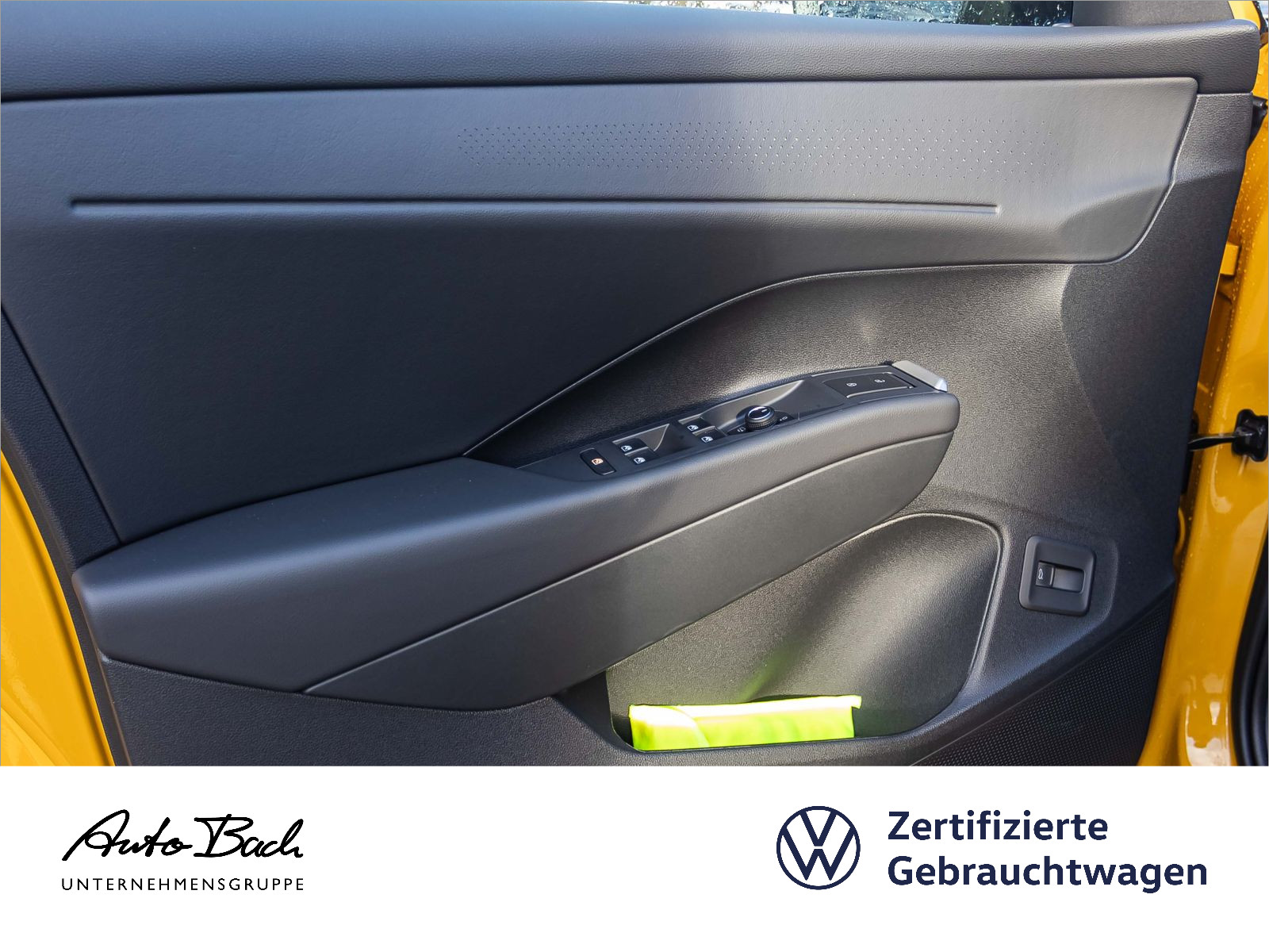 Volkswagen T-Roc R-Line 1.5 eTSI DSG Navi LED ACC EPH AHK