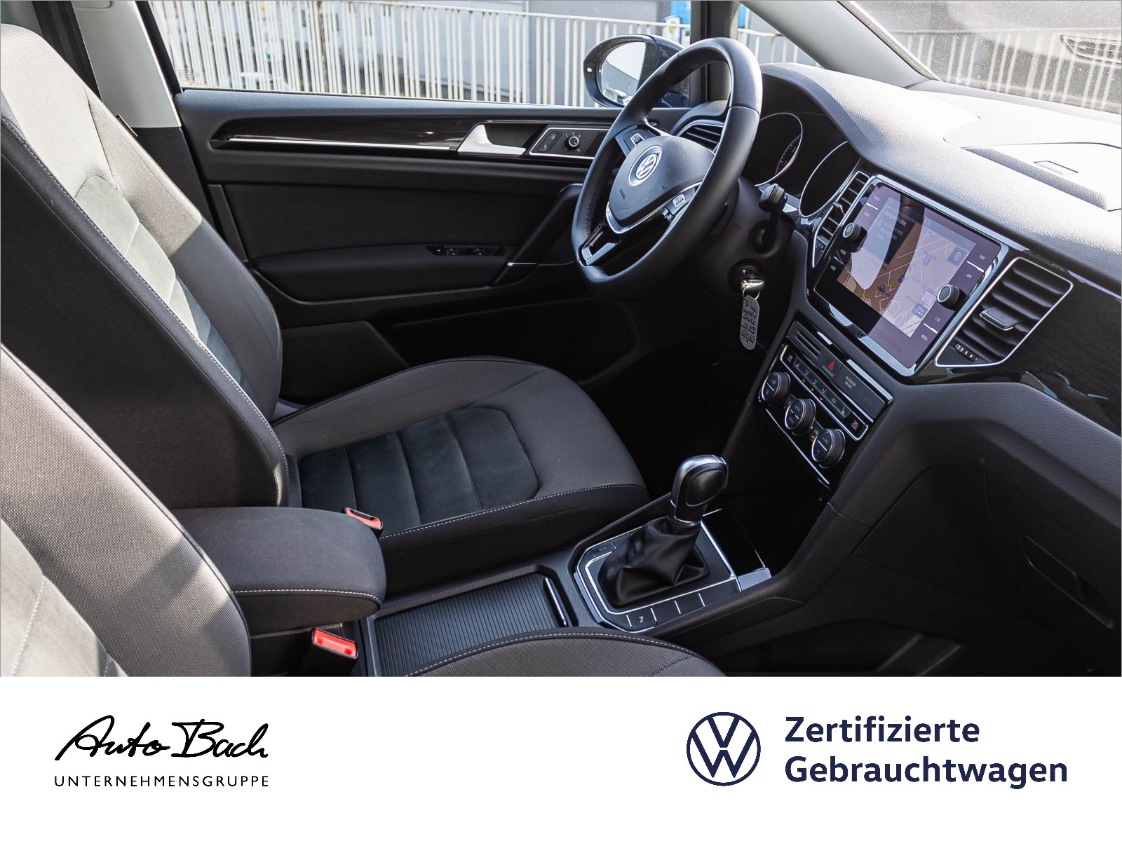 Volkswagen Golf Sportsvan Highline 1.4TSI DSG Navi LED EPH AHK