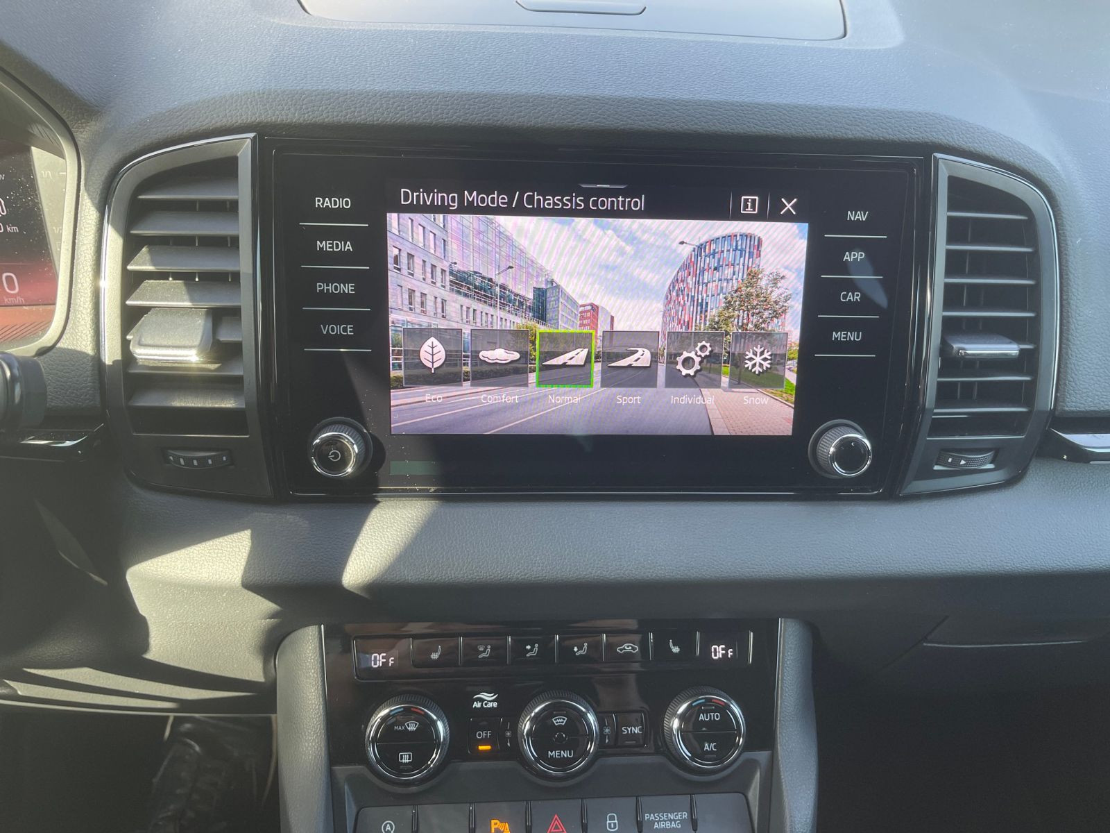 Skoda Karoq Sportline 4x4 2.0TDI 110kW Navi ACC LED EPH