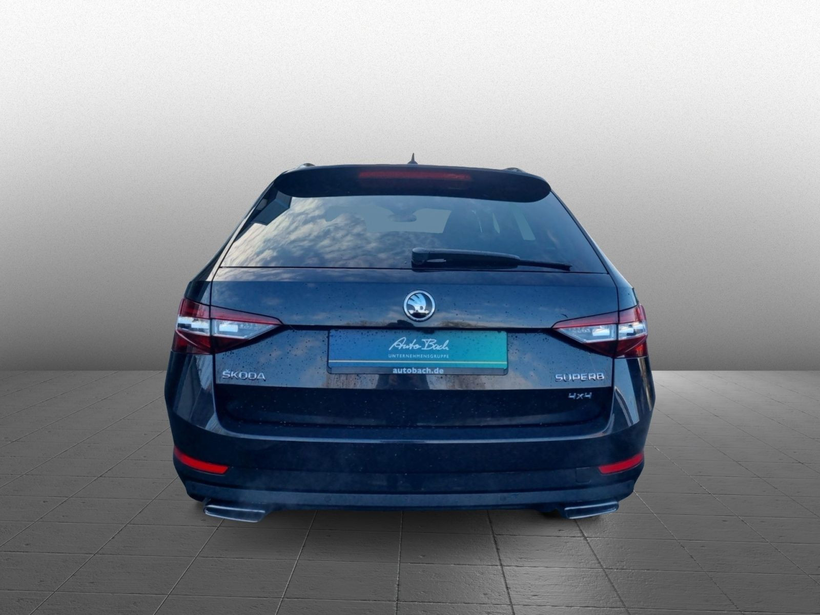 Skoda Superb Combi SportLine 4x4 2.0TSI ACC AHK Panorama