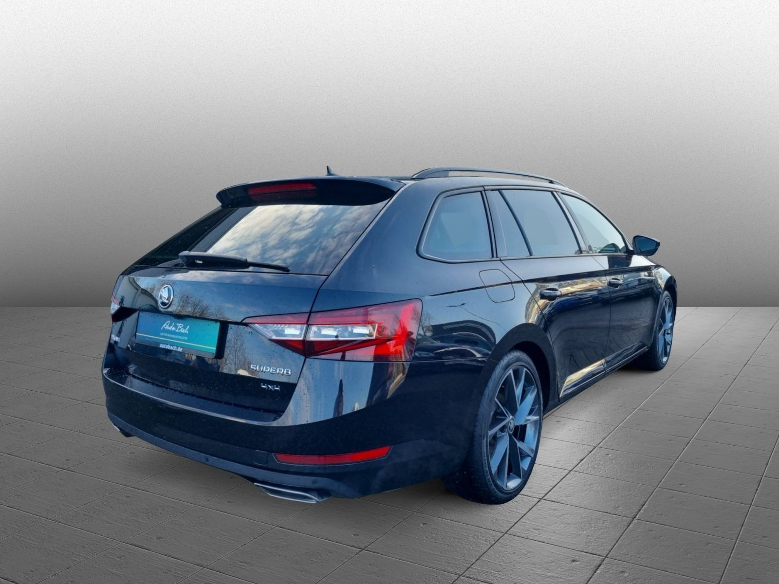 Skoda Superb Combi SportLine 4x4 2.0TSI ACC AHK Panorama